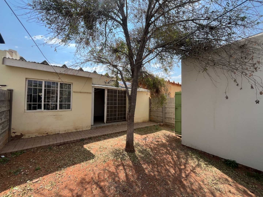 2 Bedroom Property for Sale in Keidebees Northern Cape